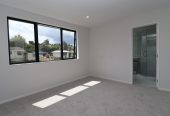 For rent, No pets, no smokers, 4 beds 3 baths townhouse with car park, Available on Fri 5th Jun, West Harbour, Auckland