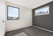 For rent, 4 beds 3 baths house with double garage, Available Now, 4B The Parade, Bucklands Beach, Auckland