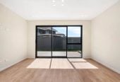 For rent, 4 beds 3 baths house with double garage, Available Now, 4B The Parade, Bucklands Beach, Auckland