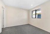 For rent, 4 beds 3 baths house with double garage, Available Now, 4B The Parade, Bucklands Beach, Auckland