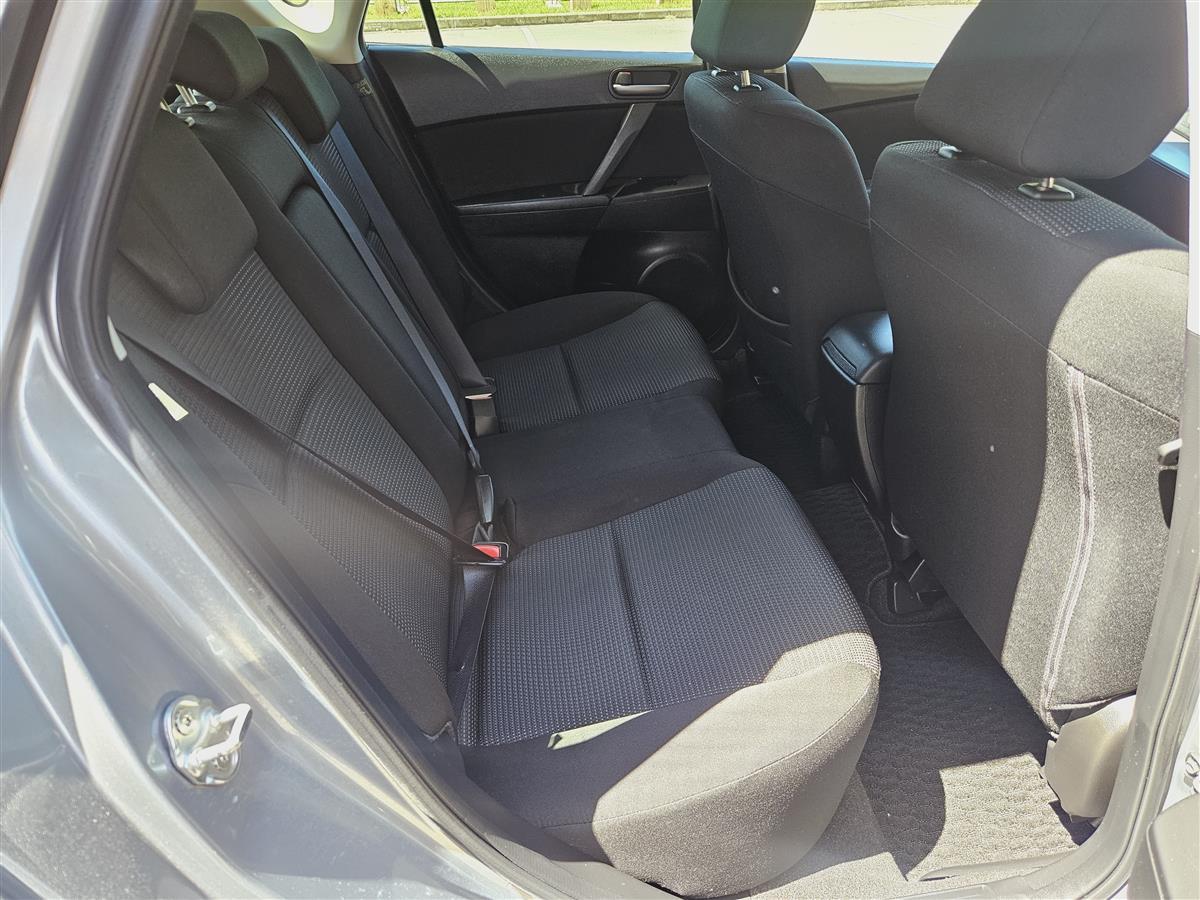 2013 Mazda Axela APPLE CARPLAY NEW STEREO Hatchback Automatic, 5 seats, Silver, Petrol, 1,500 cc, 59,851 km