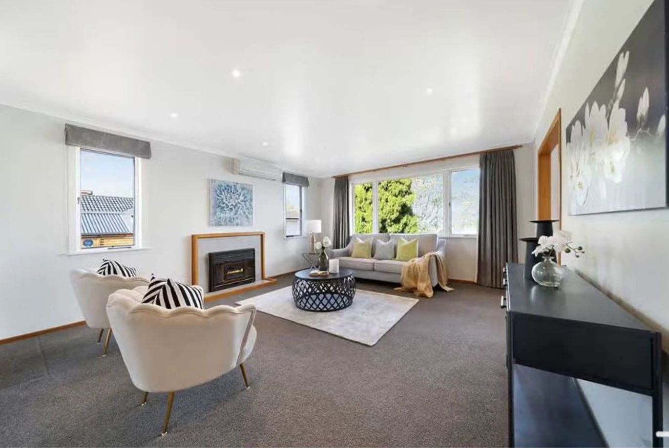 Urgent sale, Must sell, 812m2 section, 3 beds 1 bath house, A secure basement garage paired with ample under-house storage, A massive rear workshop featuring two rooms and three-phase power, 34 Coniston Avenue Te Atatu South, Auckland