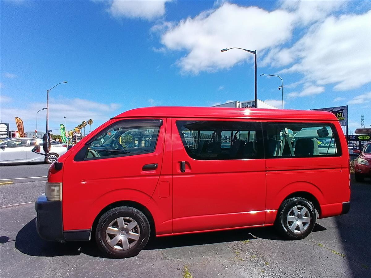 2009 Toyota Hiace MINI BUS Van Automatic, 10 seats, 2 owners, Petrol, 2,693 cc, 249,781 km