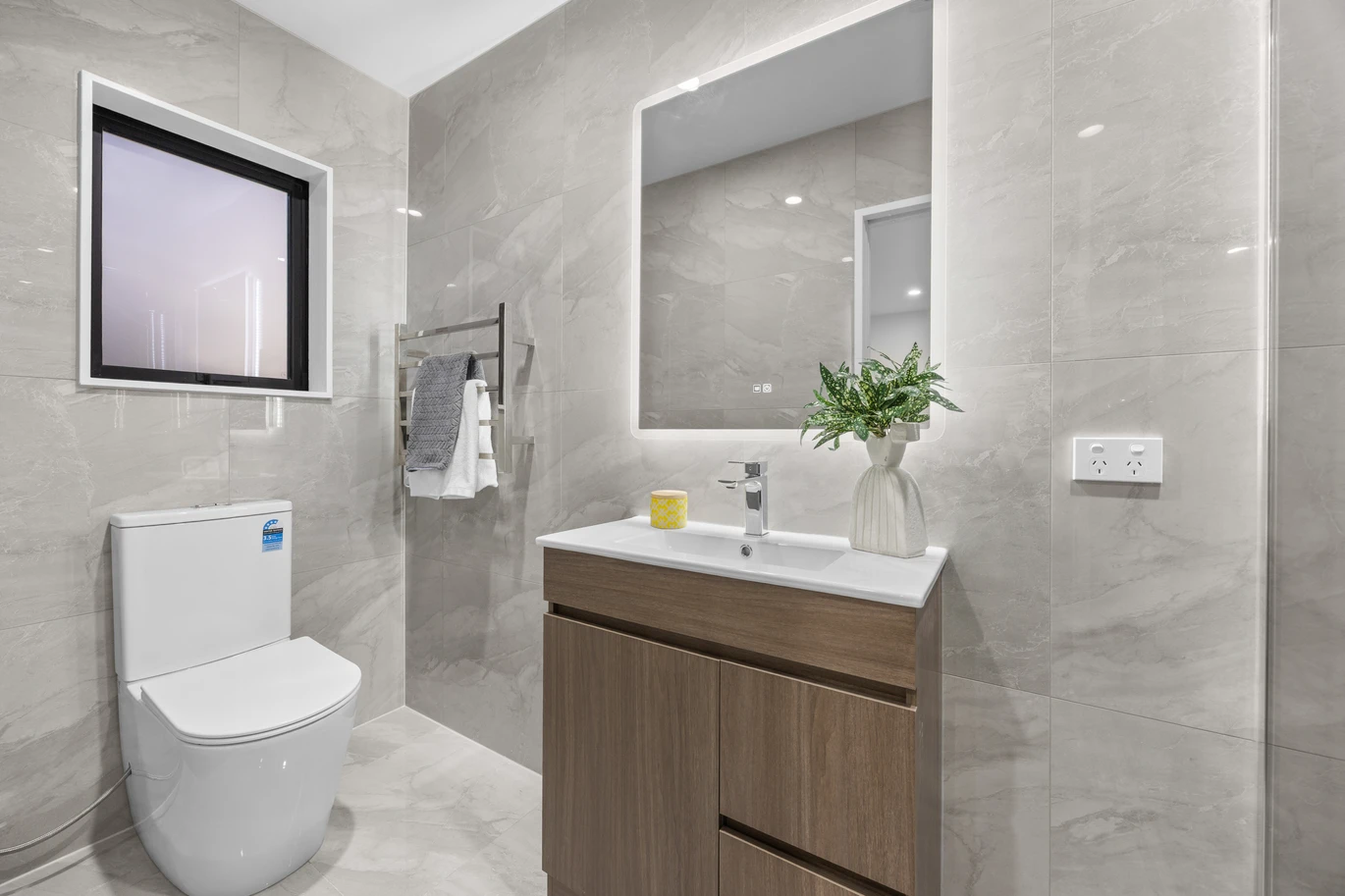 10-Year Master Build Warranty, Brandnew 3 beds 2.5 baths duplex home with garage, close to motorway access, Mount Roskill Shopping Hub, In zone for New Windsor School, Blockhouse Bay Intermediate and Lynfield College, 25A Rosamund Avenue New Windsor, Auckland