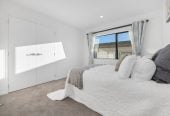 Mission Heights school zone, 2 Kitchens, Clever 1 + 5 layout, 6 beds (3 ensuites) 4.5 baths house, double garage, 34 Kilcooley Road, Flat Bush, Auckland