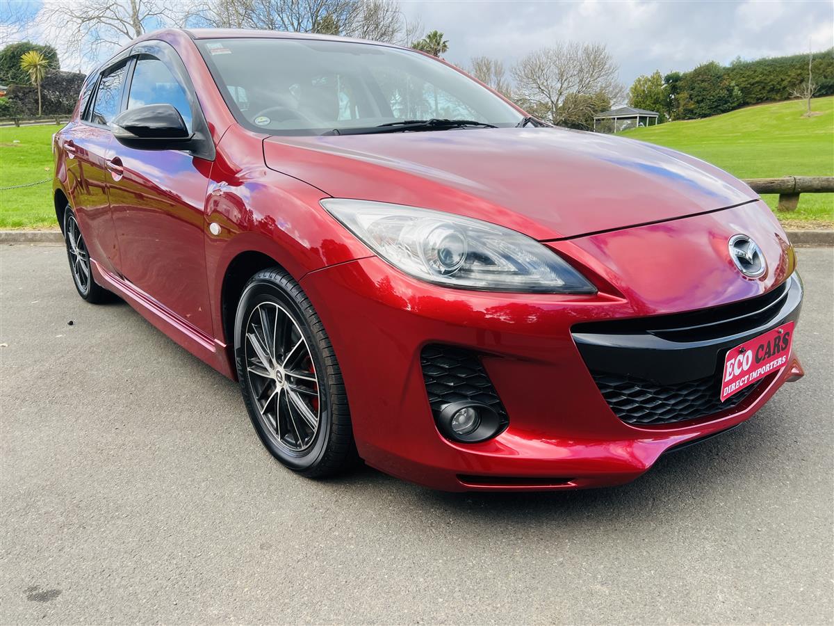 2013 Mazda Axela NEW STEREO APPLE CAR PLAY Hatchback Automatic, 5 seats, Petrol, 1,500 cc, 56,707 km