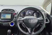 2012 Honda Fit HYBRID !! Top Spec !! heated seats !! Cruise control !! Reverse camera Hatchback Automatic, 5 seats, Hybrid, 1,339 cc, 154,359 km