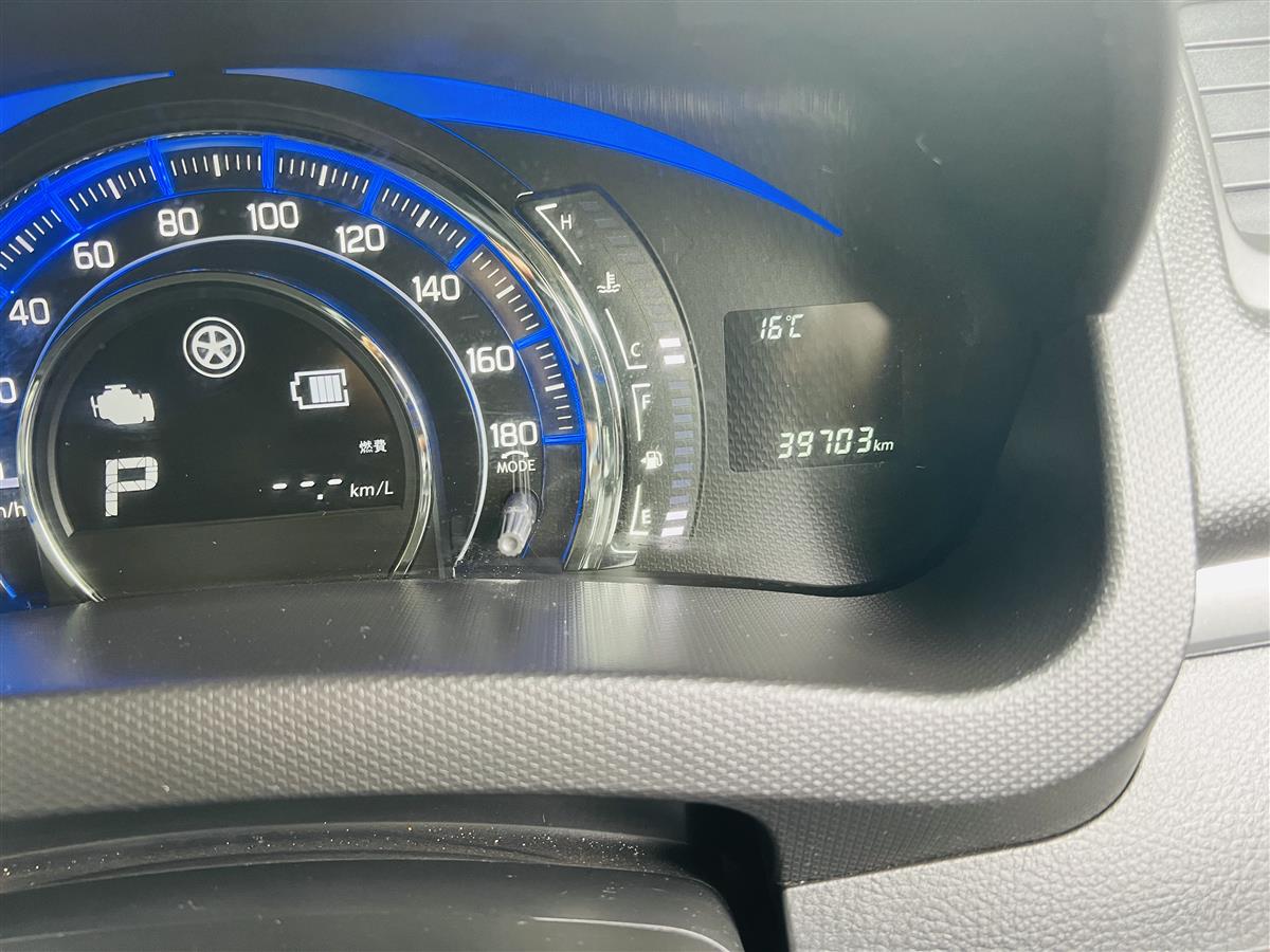 2014 Suzuki Swift REVERSE CAMERA Hatchback Automatic, 5 seats, Silver, Petrol, 1,200 cc, 39,689 km