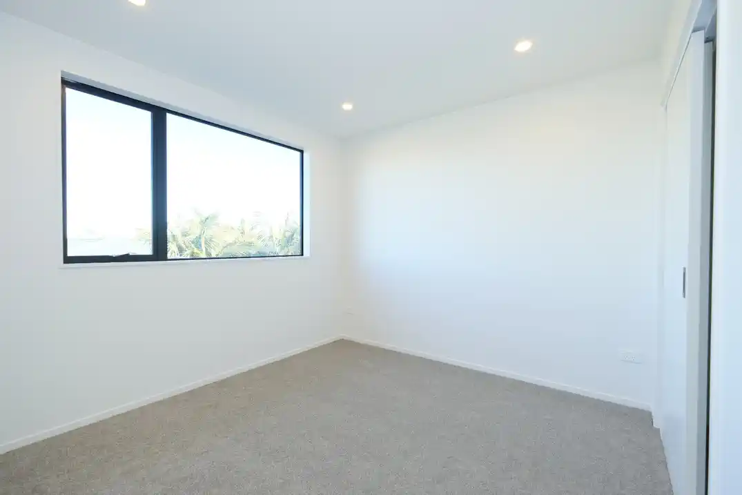 For rent, 4 beds 3 baths house with garage, Available from 1st July, 31C Culver Tce, Howick, Auckland