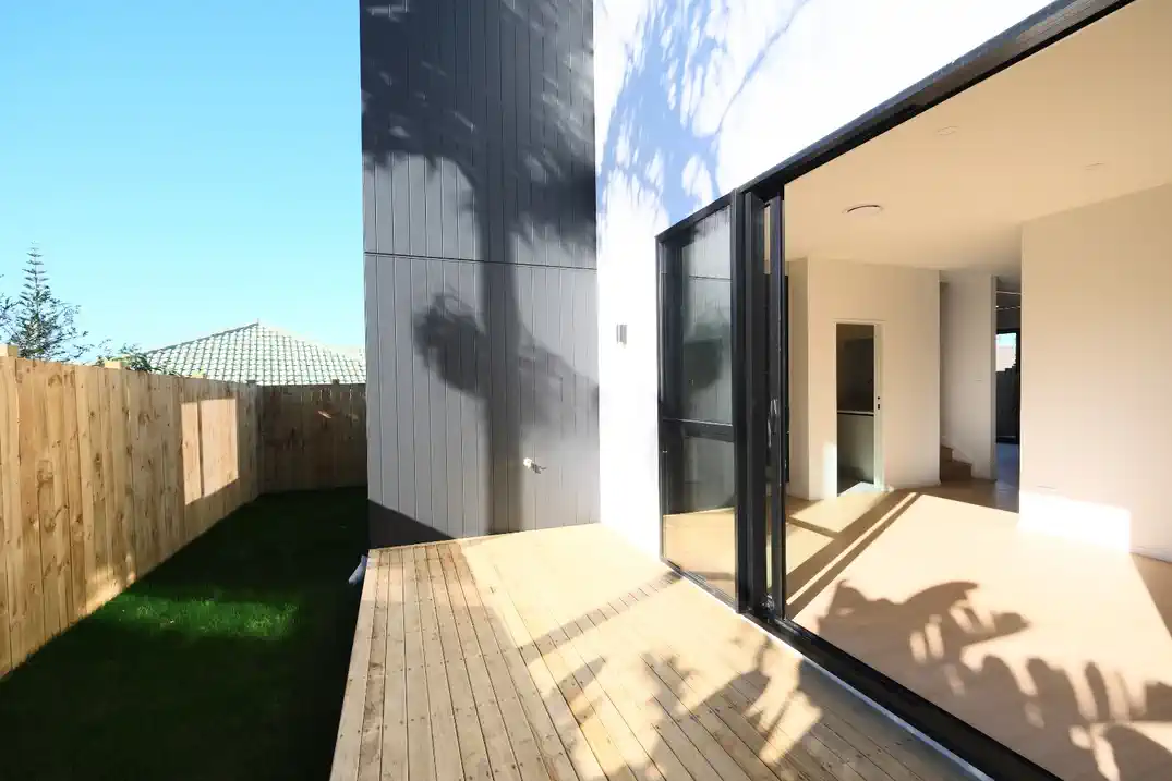 For rent, 4 beds 3 baths house with garage, Available from 1st July, 31C Culver Tce, Howick, Auckland