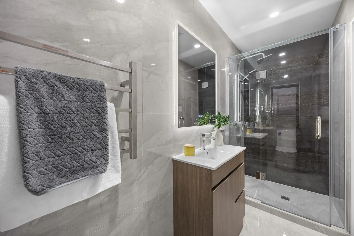 10-Year Master Build Warranty, Brandnew 3 beds 2.5 baths duplex home with garage, close to motorway access, Mount Roskill Shopping Hub, In zone for New Windsor School, Blockhouse Bay Intermediate and Lynfield College, 25A Rosamund Avenue New Windsor, Auckland