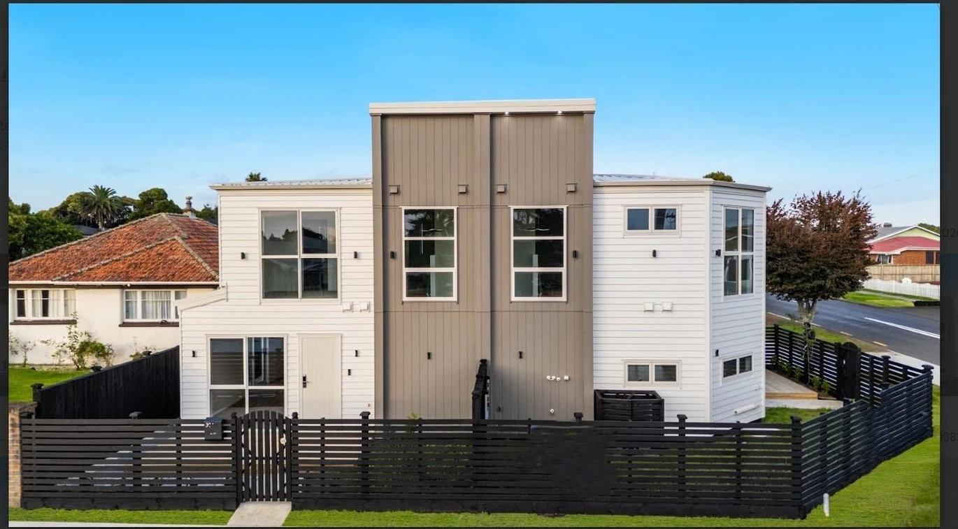Brandnew 3 Bedrooms | 2.5 Bathrooms | Single Internal-Access Garage | Freehold Corner Site, close to schools shops, supermarkets, train station, 30 Carruth Road Papatoetoe, Auckland