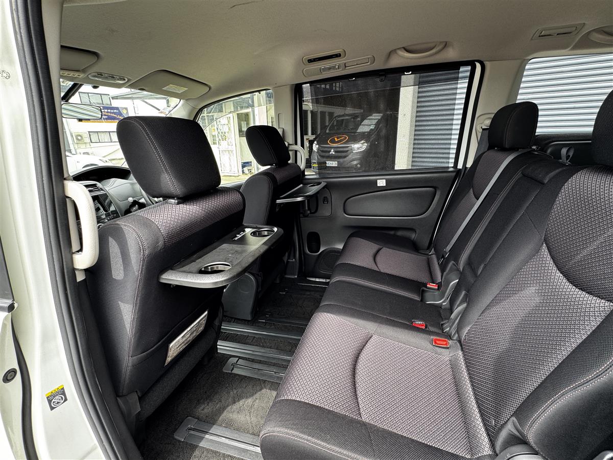 2011 Nissan Serena S-Hybrid Highway Star 8 Seats Van Automatic, 7 seats, 2,000 cc, 170,000 km, Finance Available