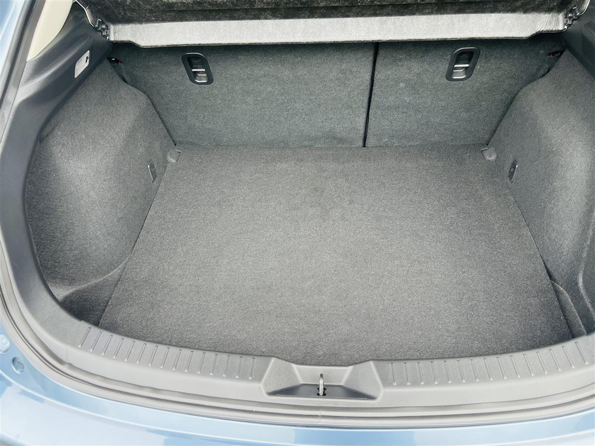 2014 Mazda Axela 1.5S 6 SPEED MANUAL SKYACTIV Hatchback Manual, 5 seats, Blue, Petrol, 1,500 cc, 74,524 km