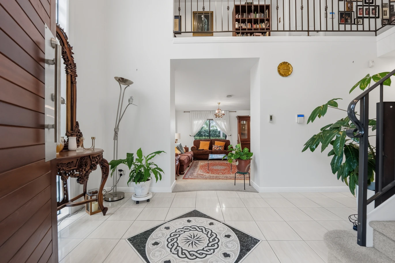 Built with a modern cavity system, 247m2 4 beds 2.5 baths house with double garage and a basement wine cellar, zoned for Marina View School, Hobsonville School, Hobsonville Point Secondary School, St Paul’s School, 157C Hobsonville Road West Harbour, Auckland