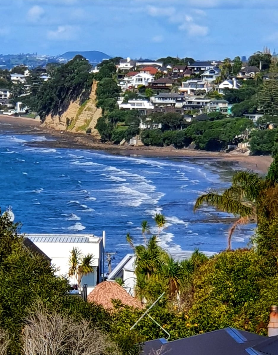 Sea Views, 210m2 Renovated 4 beds (2 ensuites) 3 baths house with double garage, App 5mins walk to the popular Murray’s bay beach with lot of water activity including boat sail and water jump from the jetty, 2/38 Gulf View Road, Murrays Bay, Auckland