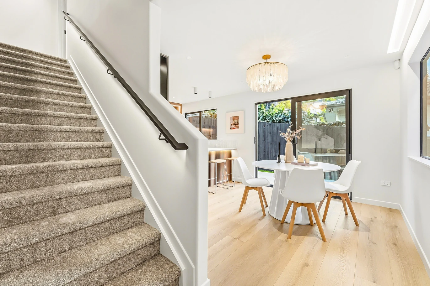 10-Year Stamford Building Warranty, Brandnew standalone 4 beds 2.5 baths home with garage + EV charging pre-wiring, Prime location near top schools, pristine beaches, and cafes, Motivated vendor, 14C Gerontius Glade Torbay, Auckland