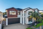 Mission Heights school zone, 2 Kitchens, Clever 1 + 5 layout, 6 beds (3 ensuites) 4.5 baths house, double garage, 34 Kilcooley Road, Flat Bush, Auckland
