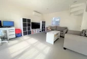 Freehold 3 beds 1 bath townhouse with car park and a large garden shed on 258m2 section, close to local parks, the Remuera Golf Course, Meadowbank Shopping Centre, 112B Norman Lesser Drive St Johns, Auckland