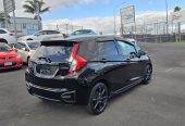2016 Honda Fit Hybrid !! Leather Seats !! Hatchback Automatic, Black, 5 seats, New Import, 1,490 cc, 94,779 km