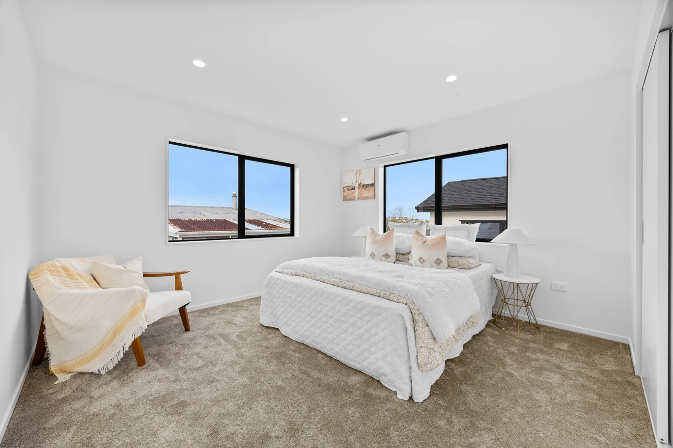 10-Year Master Build Warranty, Brandnew 4 beds (2 ensuites) 3.5 baths duplex home with garage, close to motorway access, Mount Roskill Shopping Hub, In zone for New Windsor School, Blockhouse Bay Intermediate and Lynfield College, 25B Rosamund Avenue New Windsor, Auckland