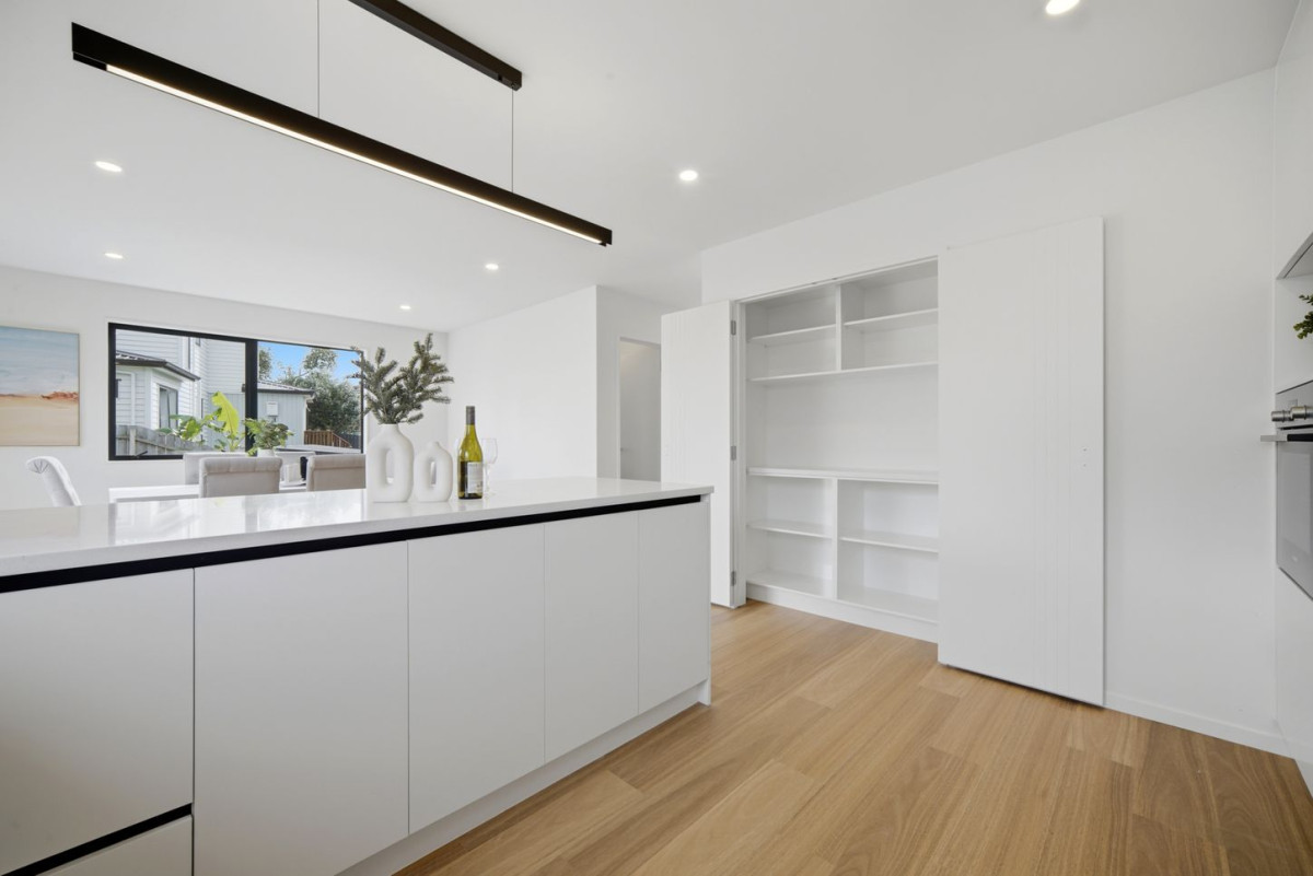 10-Year Master Build Guarantee, Brandnew standalone 4 beds 2.5 baths home with garage, close to schools, local shops, motorway access, Lot 4/9 May Avenue, Te Atatu South, Auckland