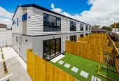 Urgent sale, Freehold 2 beds 1.5 baths home with car park, Less than one minute to the motorway SH1 access, close to schools, Otahuhu town centre, B-F/35 Albert Street Otahuhu, Auckland