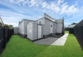 Standalone 3 beds 1 bath house with car park, close to schools, parks, town centre, easy motorway access, 1/39 Settlement Road Papakura, Auckland