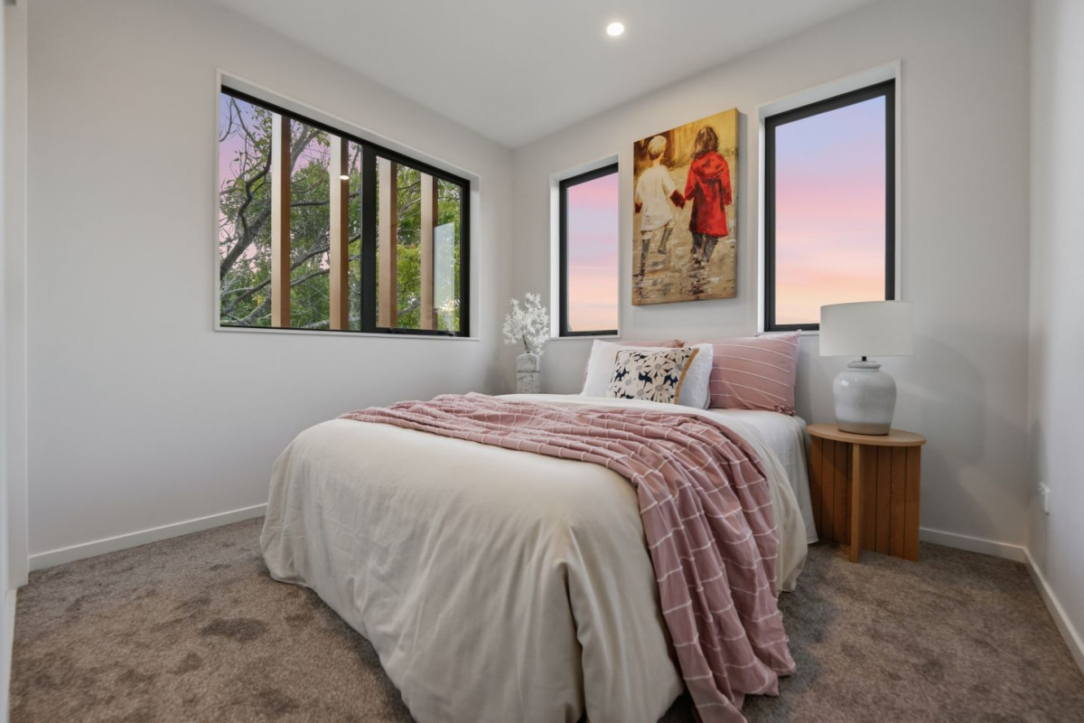 172m2 Brandnew 4 beds 3.5 baths home with garage, a fully self-contained ground-floor bedroom with private ensuite,, close to schools, local shops, parks, Lot 2/8 Epping Street, Glen Innes, Auckland