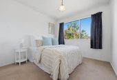 Rangitoto College zone, Home and income on 728m2 section, 171m2 4 beds 2 baths house with garage, The property provides flexible accommodation options, close to schools, Browns Bay village, beach, 4 Redwing Street, Browns Bay, Auckland
