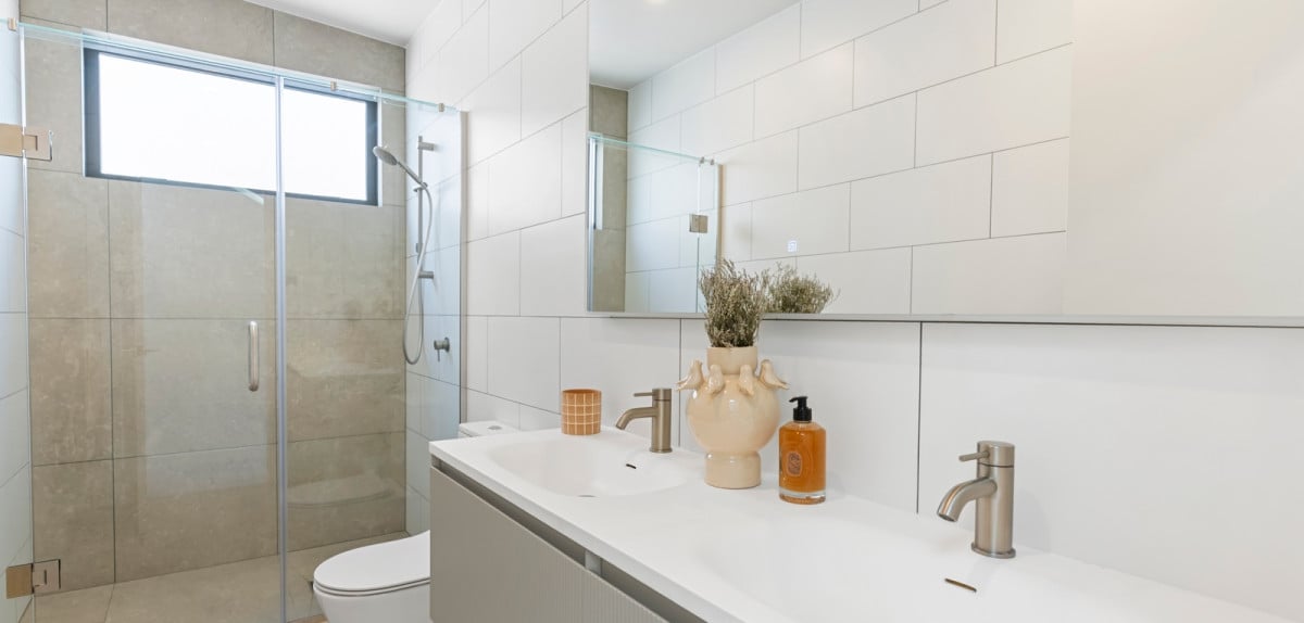 Double Grammar schools zone, 226m2 Standalone 4 beds (3 ensuites) 4 baths home with garage, zoned for Auckland Grammar and Epsom Girls Grammar, within walking distance to Baradene College and St Kentigern Schools, 244C Victoria Avenue Remuera, Auckland