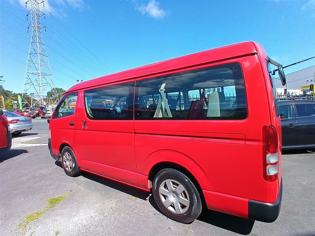 2009 Toyota Hiace MINI BUS Van Automatic, 10 seats, 2 owners, Petrol, 2,693 cc, 249,781 km
