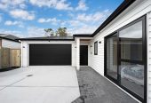 160m2 Standalone 4 beds (2 ensuites) 3 baths houe with double garage, easy access to local schools, parks, shops, and motorway connections, 10 Furlough Road, Opaheke, Auckland