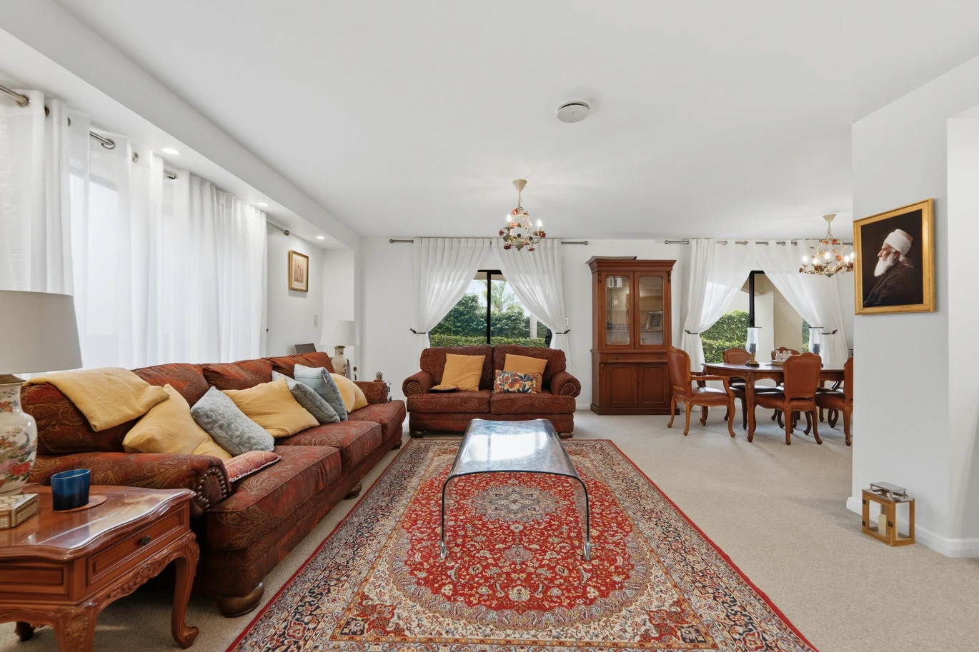 Built with a modern cavity system, 247m2 4 beds 2.5 baths house with double garage and a basement wine cellar, zoned for Marina View School, Hobsonville School, Hobsonville Point Secondary School, St Paul’s School, 157C Hobsonville Road West Harbour, Auckland