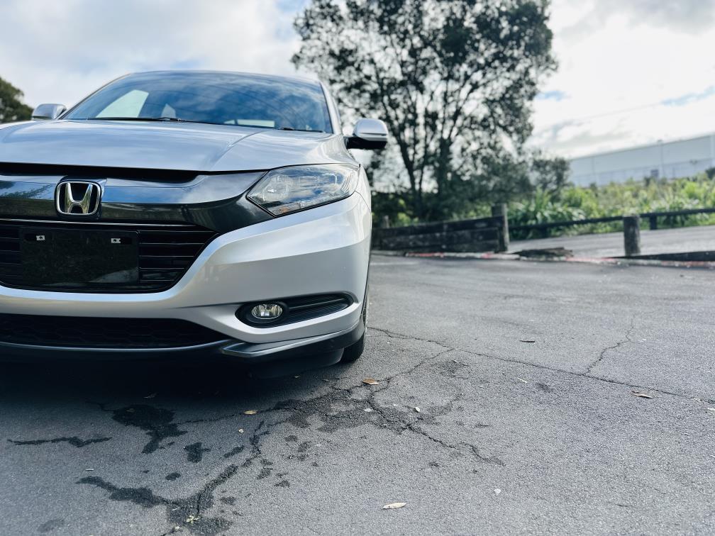 2015 Honda Vezel SPORTS HYBRID !! RV/SUV Tiptronic, 5 seats, Silver, New Import, Hybrid, 1,500 cc, 41,162 km