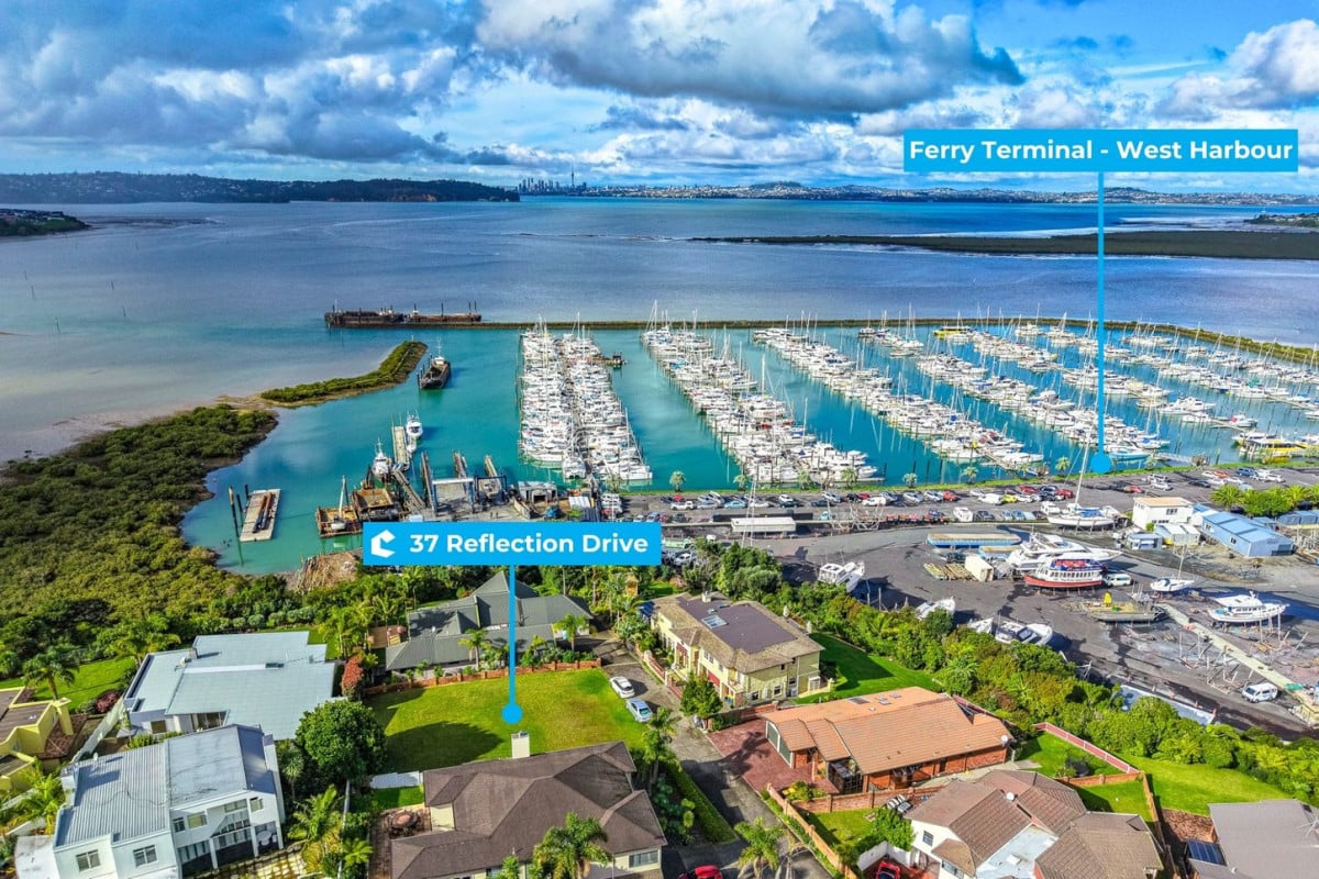 673m2 section, Close to schools, shopping, parks, marinas, easy motorway access, 37 Reflection Drive, West Harbour, Auckland