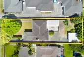 809m2 section, Must SELL ASAP, Due to mounting financial pressures, Forget the CV and ignore past prices, 4 beds 1.5 baths house wit garage, In zone for Freyberg Community School, Rangeview Intermediate, and Rutherford College. 16 Coniston Avenue Te Atatu South, Auckland