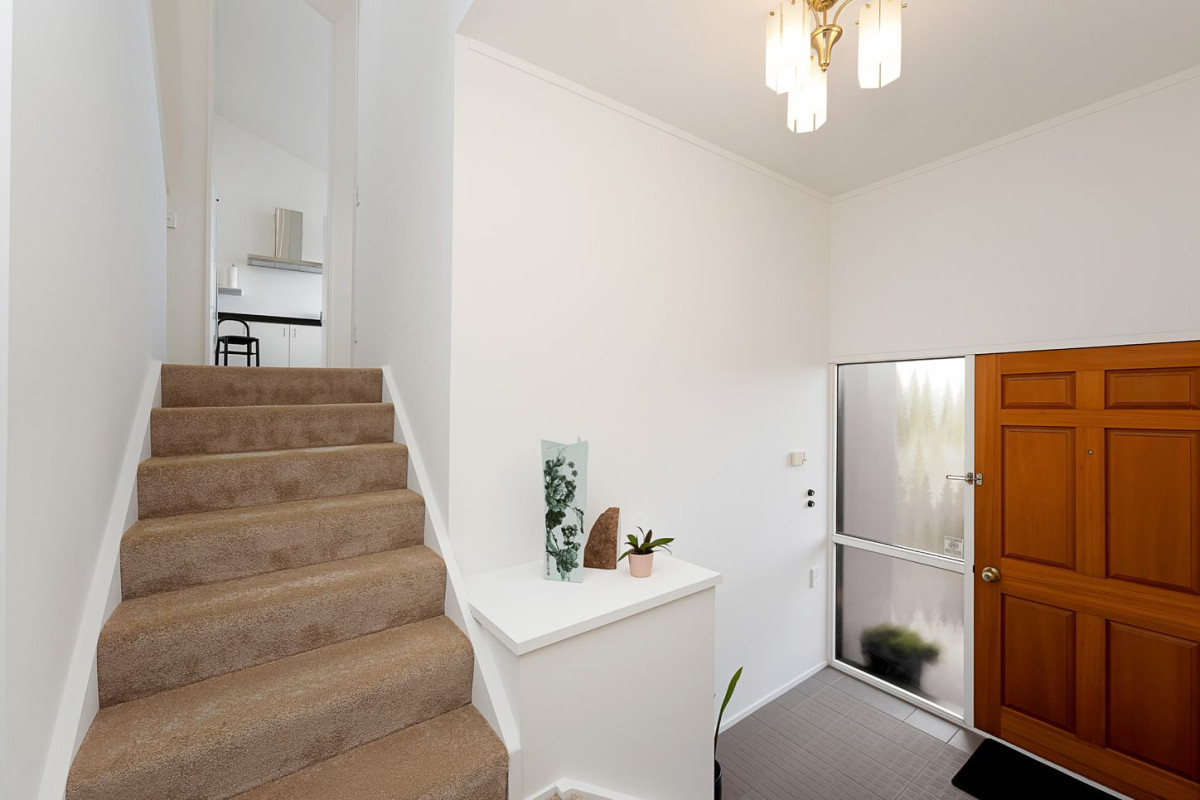 Owners Downsizing After 26 Years, 624m2 section, 190m2 3 beds 2 baths house with double garage, Zoned for the highly regarded Marina View School and Hobsonville Point Secondary School, with Marina View School just a short walk away, 112 West Harbour Drive, West Harbour, Auckland