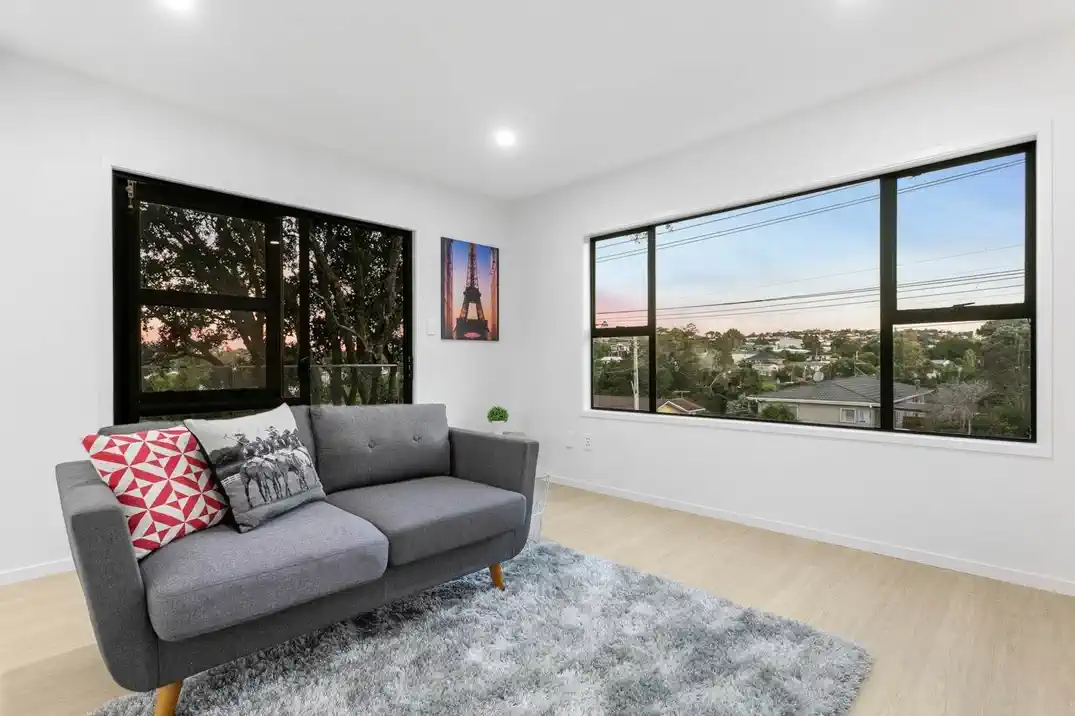 For rent, Renovated 3 beds 1.5 baths house, plus a loft area for extra space like a big study, office or storage, Available from 13th July, 1/34 Fordham Street, Beach Haven, Auckland