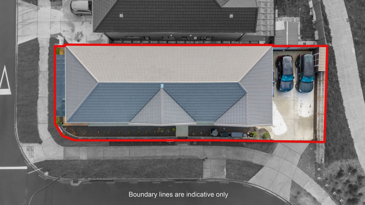456m2 section, 2 Kitchens, 364m2 8 beds (4 ensuites) 6.5 baths house with double garage and 2 beds granny, close to reserve, schools, Ormiston town centre, 40 Rashni Road, Flat Bush, Auckland
