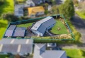 Motivated Vendor with Retirement Plans, 615m2 section, Renovated 3 beds + Flexi room 1 bath house with standalone double garage, close to schools, Lincoln Road’s shops, supermarkets, motorway access, 85 Riverpark Crescent, Henderson, Auckland