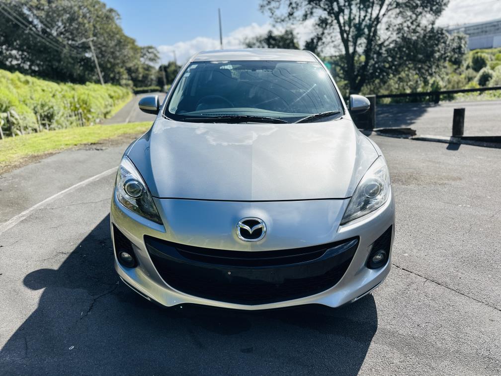 2012 Mazda Axela SPORTS !! STUNNING ALLOYS !! Hatchback Tiptronic, 5 seats, Silver, New Import, Petrol, 1,500 cc, 66,333 km