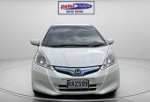 2012 Honda Fit HYBRID !! Top Spec !! heated seats !! Cruise control !! Reverse camera Hatchback Automatic, 5 seats, Hybrid, 1,339 cc, 154,359 km