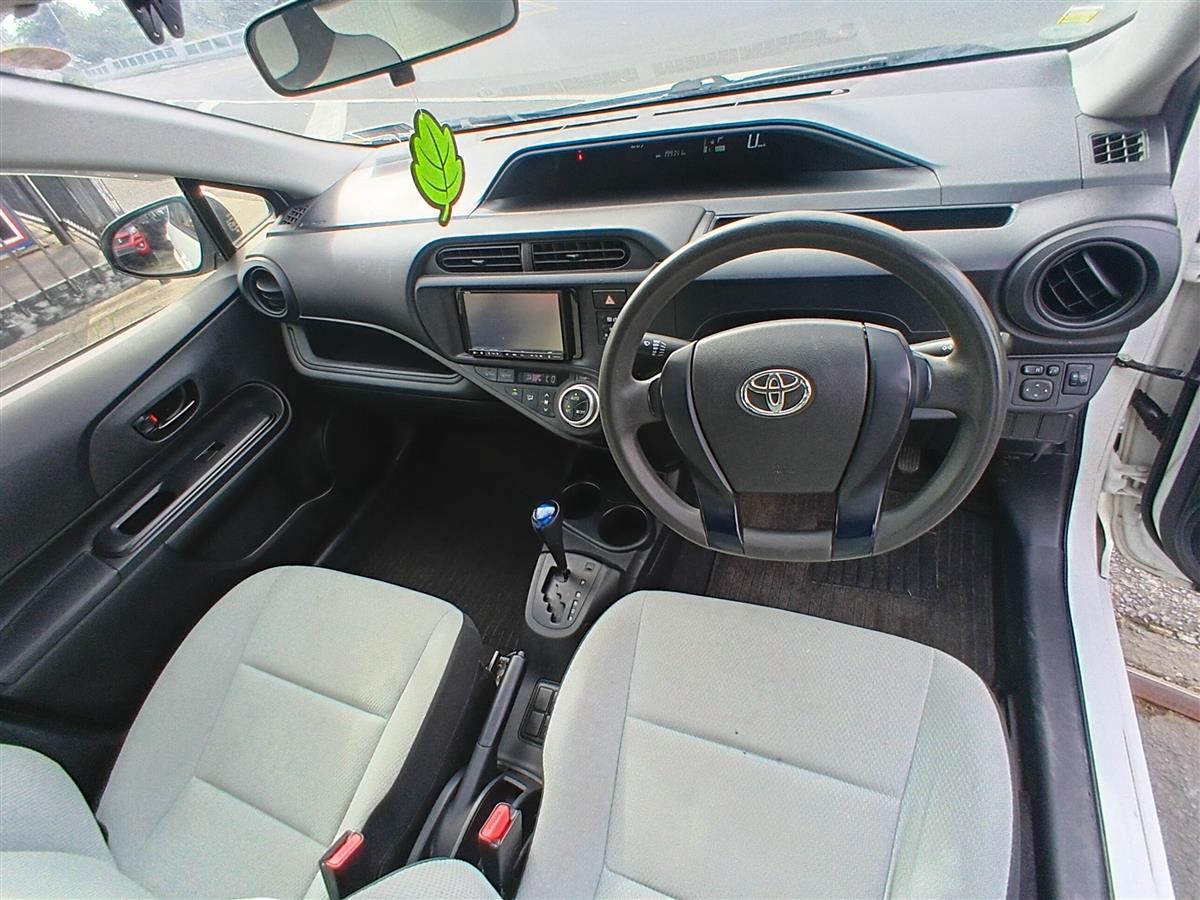 2017 Toyota Aqua Petrol Hybrid Hatchback Automatic, 5 seats, 1,496 cc, 199,341 km