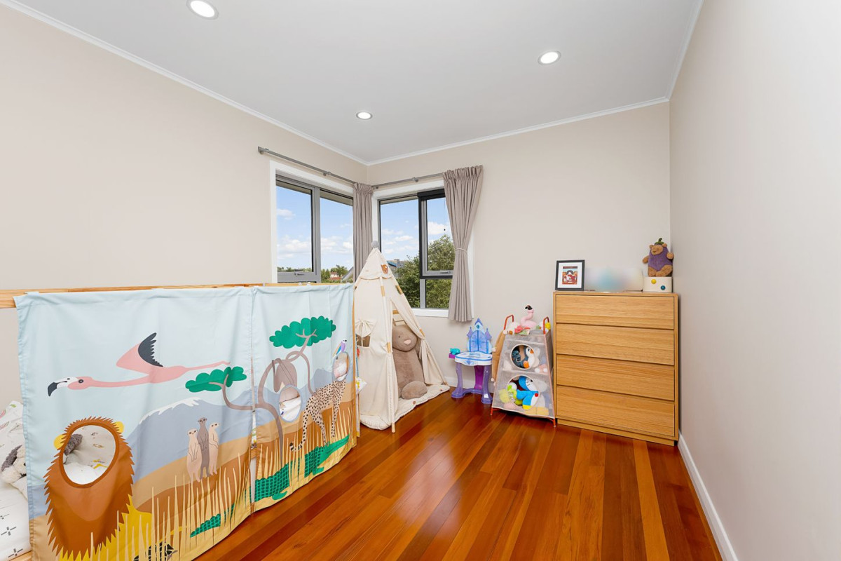 Once in 7 years, 528m2 section, 126m2 3 beds 1 baths house with double garage and Expansive decking, close to local amenities, parks, schools and convenient access to motorway access, 8A Gloria Avenue, Te Atatu Peninsula, Auckland