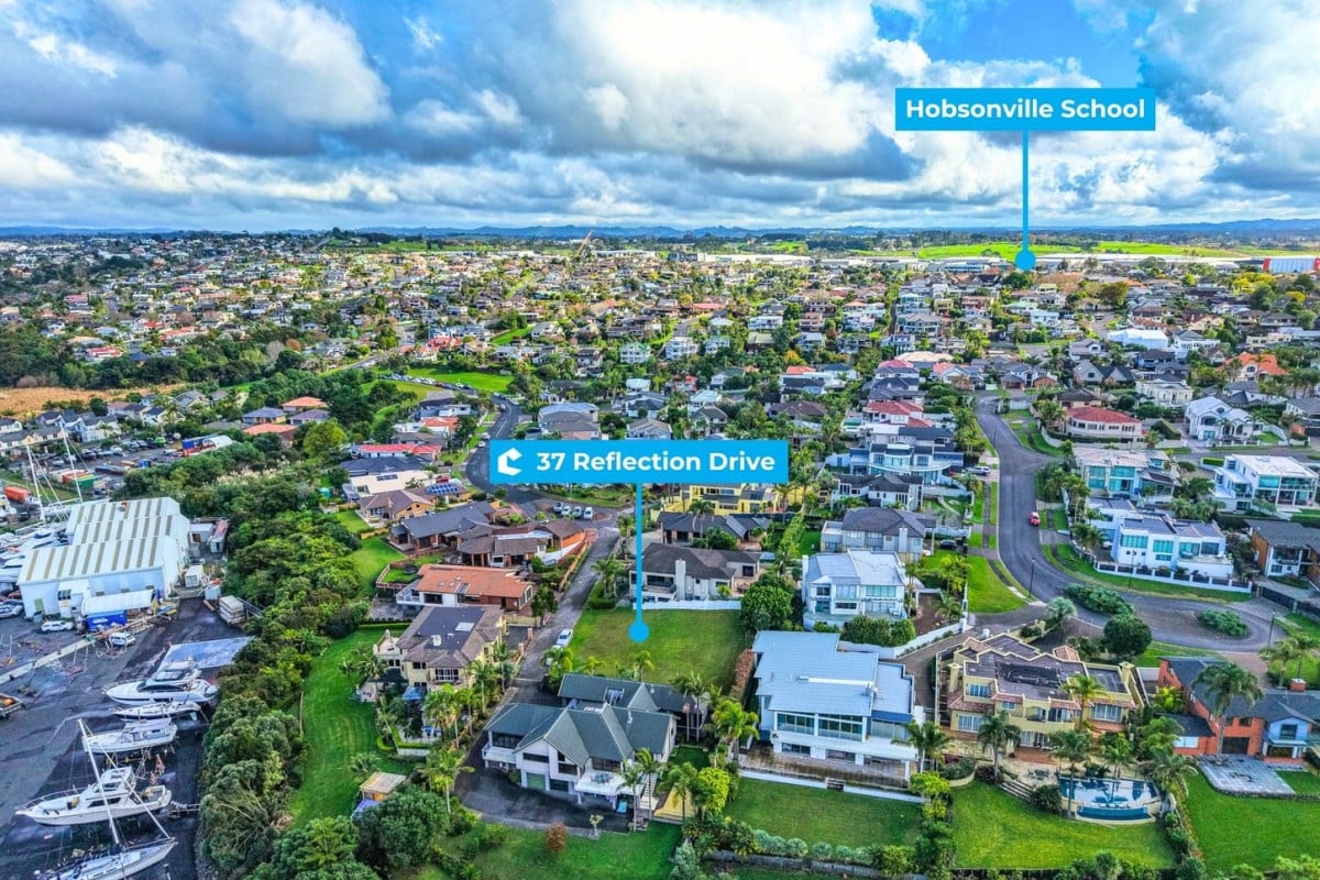 673m2 section, Close to schools, shopping, parks, marinas, easy motorway access, 37 Reflection Drive, West Harbour, Auckland