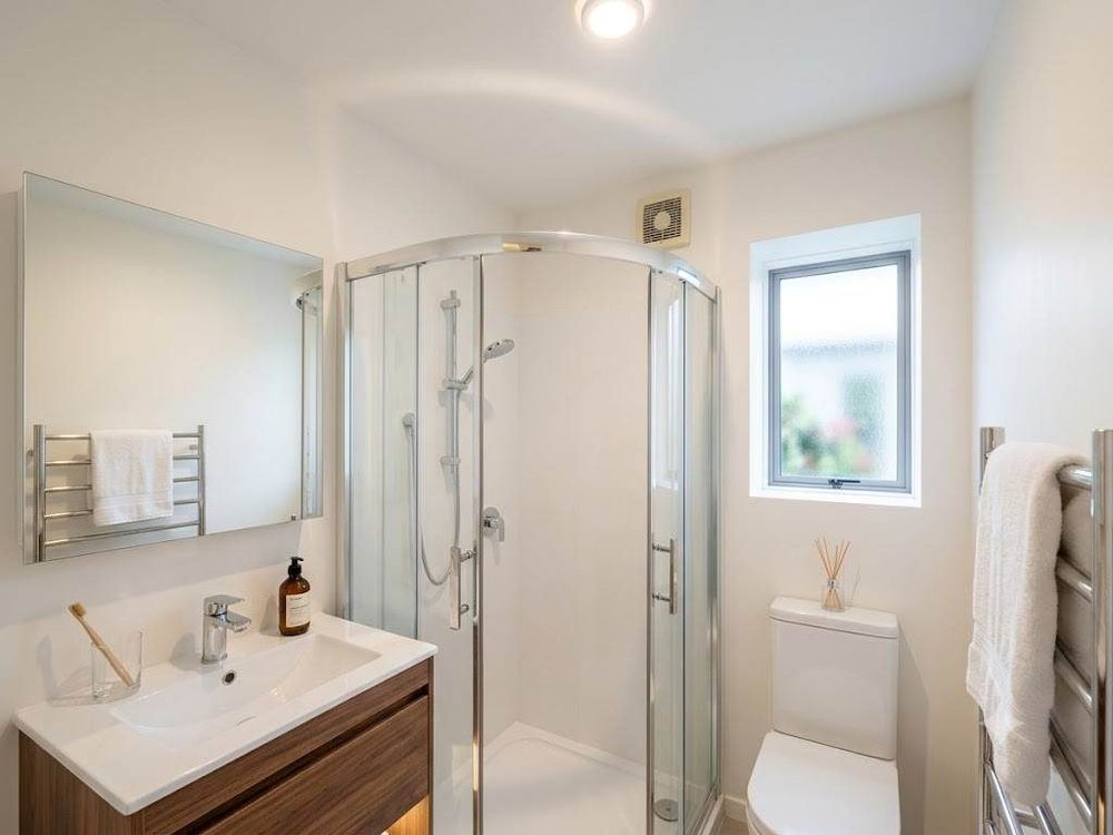 For rent, Auckland Grammar School zone, Pets considered on request, Fully Furnished 2 beds 1 bath Apartment with Secure Car Park, available 19th June, 203/10 Flower Street, Eden Terrace, Auckland
