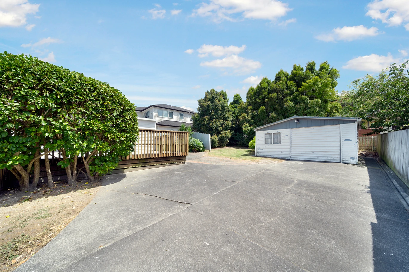 809m2 section, Must SELL ASAP, Due to mounting financial pressures, Forget the CV and ignore past prices, 4 beds 1.5 baths house wit garage, In zone for Freyberg Community School, Rangeview Intermediate, and Rutherford College. 16 Coniston Avenue Te Atatu South, Auckland