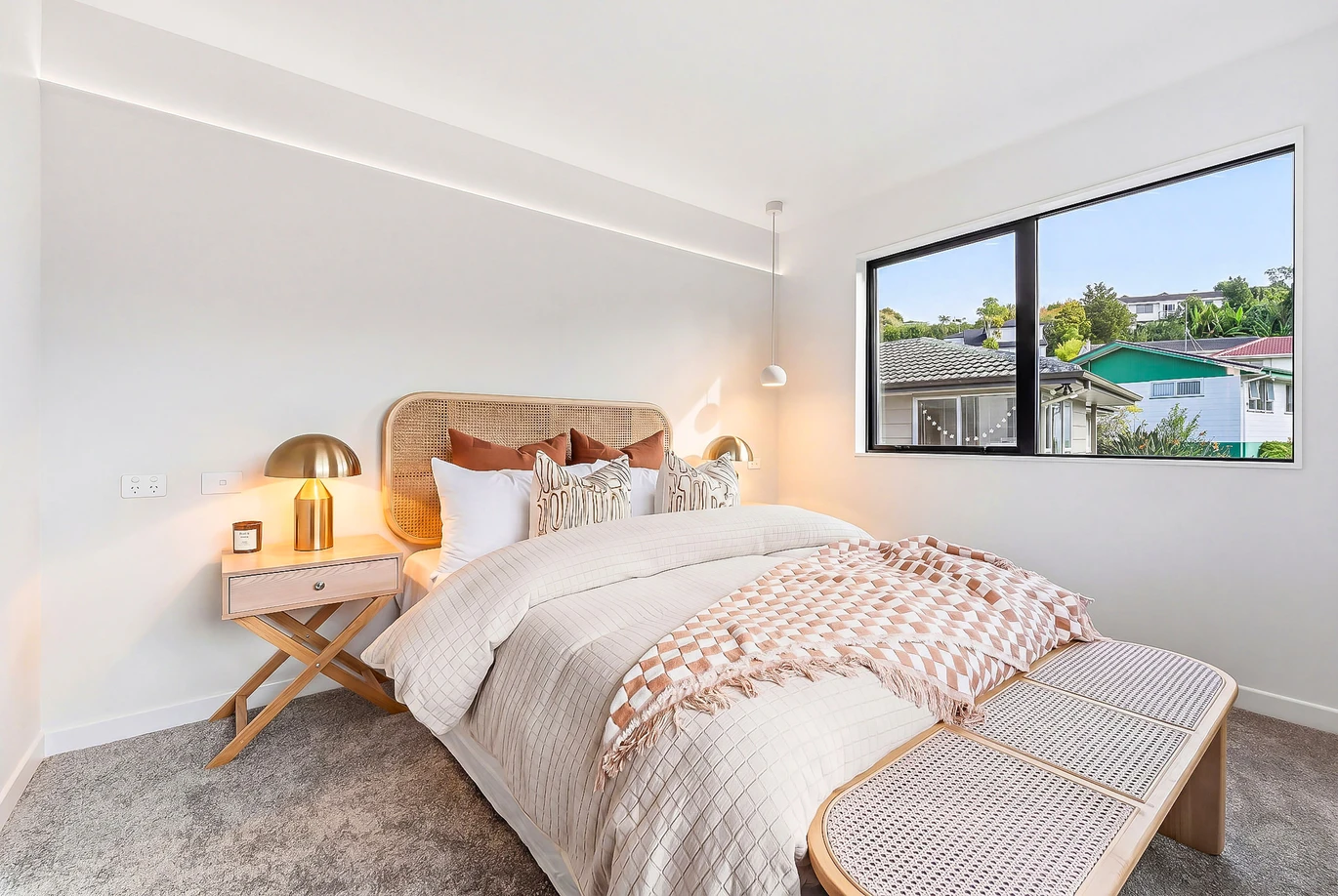 10-Year Stamford Building Warranty, Brandnew standalone 4 beds 2.5 baths home with garage + EV charging pre-wiring, Prime location near top schools, pristine beaches, and cafes, Motivated vendor, 14C Gerontius Glade Torbay, Auckland