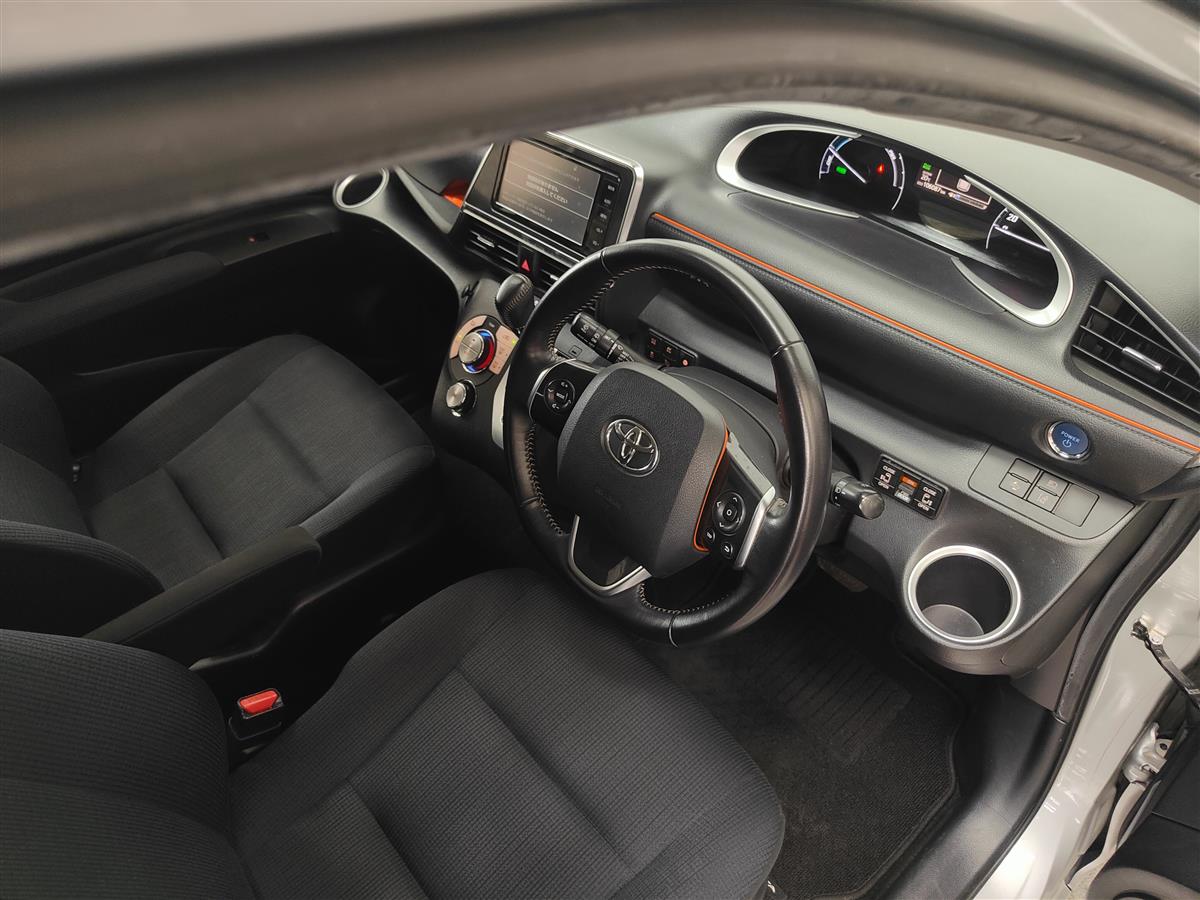 2016 Toyota Sienta G HYBRID/7 SEATERS/GRADE 4 Station Wagon Automatic, Silver, New Import, Hybrid, 1,500 cc, 106,047 km
